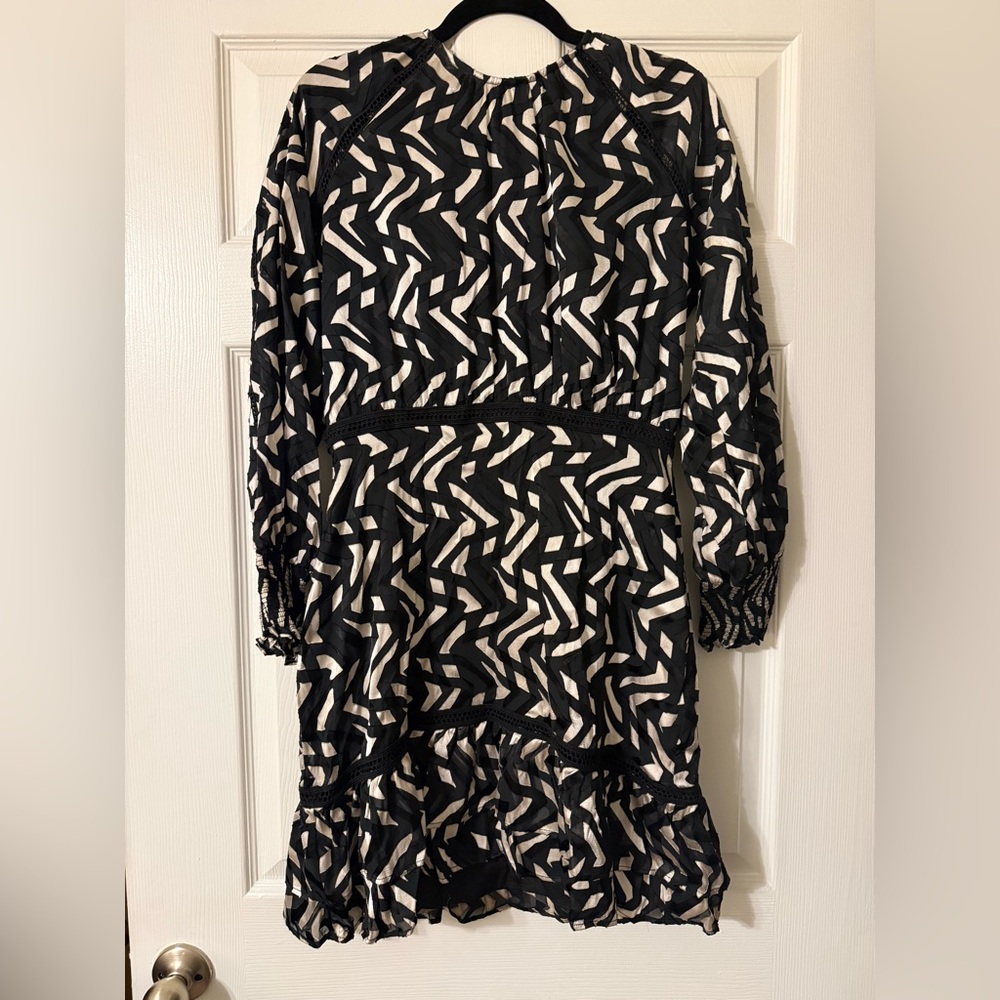 Adelyn Rae Black and Cream Geometric Dress
